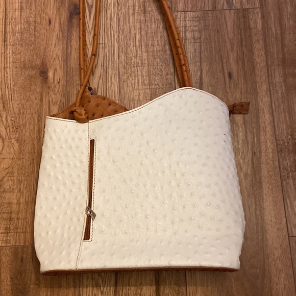 Ostrich handbag. Converts into backpack. - Picture 2 of 5